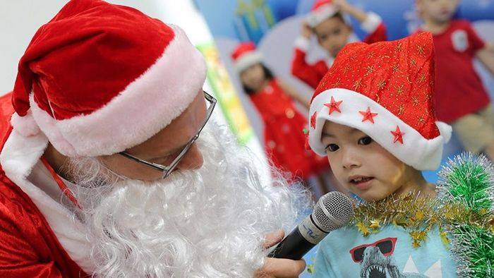 Nón Noel dành cho bé học mầm non
